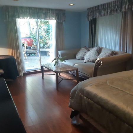 Burris Guest House Burnaby Eksteriør bilde