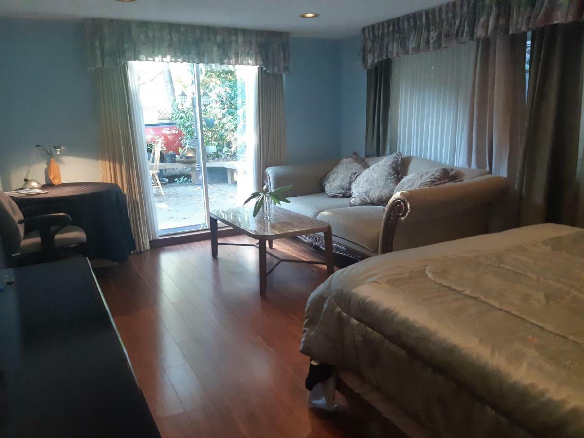 Burris Guest House Burnaby Eksteriør bilde
